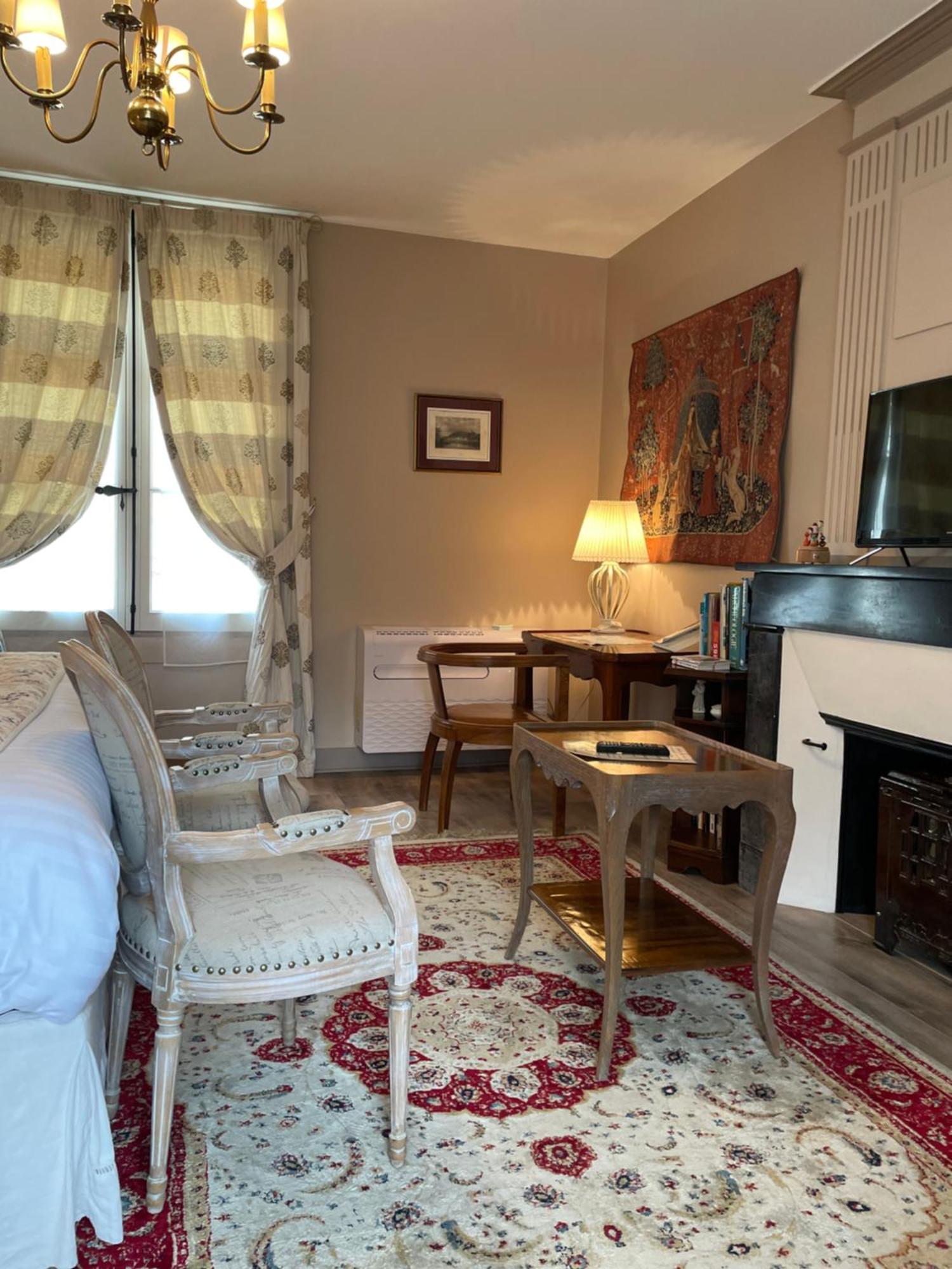 Au Relais Saint Maurice Bed and Breakfast Chinon Esterno foto