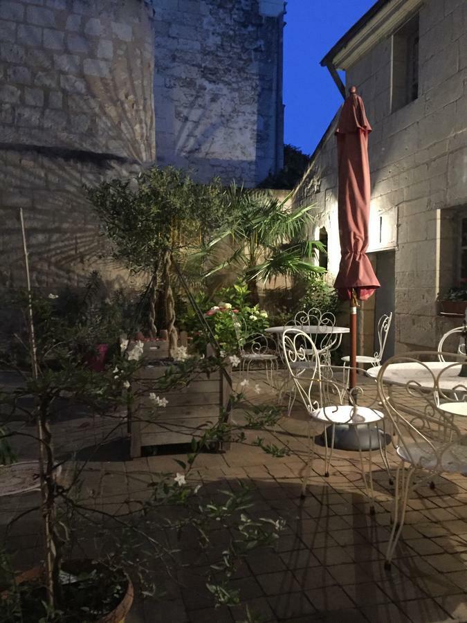 Au Relais Saint Maurice Bed and Breakfast Chinon Esterno foto